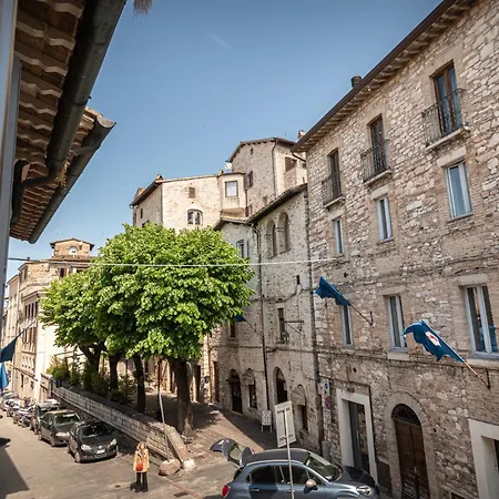 Nocleg ze śniadaniem San Gabriele 3*